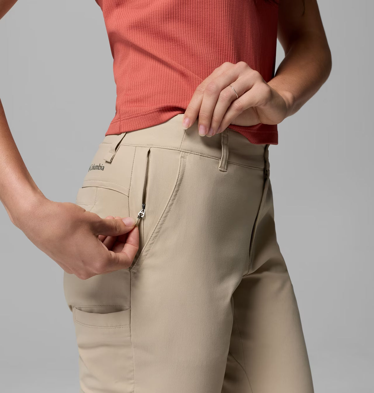 Columbia Women's Leslie Falls Knee Pants