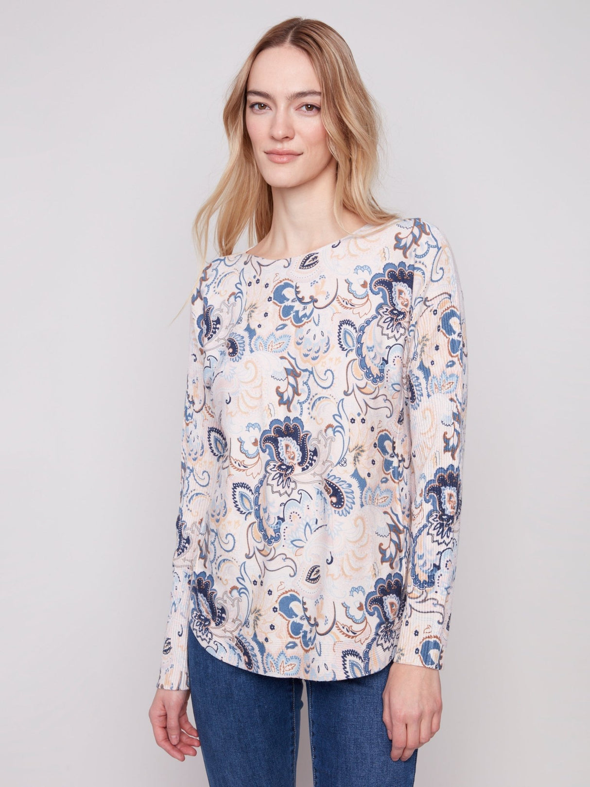 Charlie B Women's Printed Rounded Hem Sweater - A&M Clothing & Shoes - Westlock