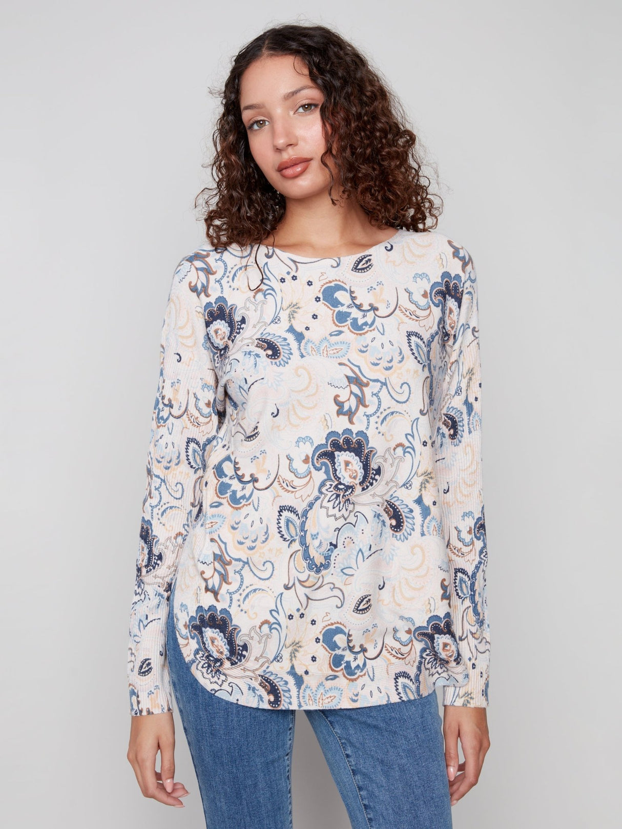 Charlie B Women's Printed Rounded Hem Sweater - A&M Clothing & Shoes - Westlock