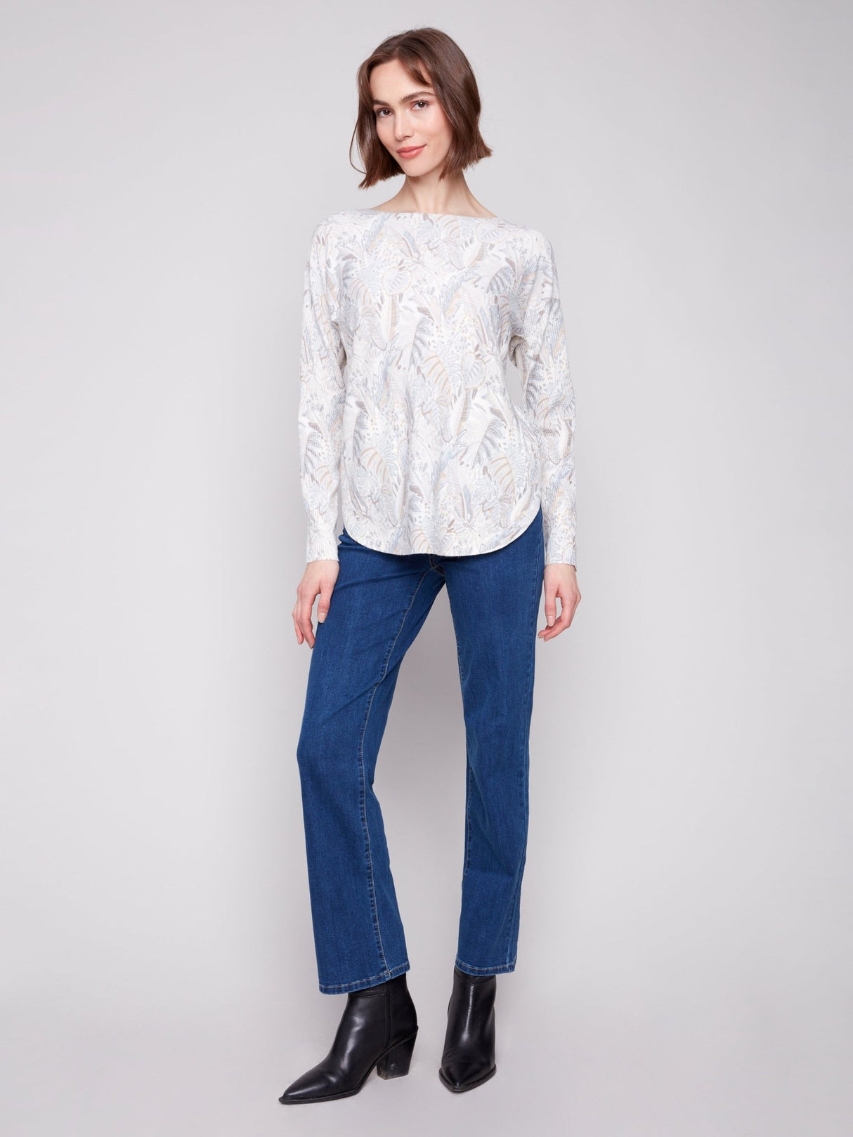 Charlie B Women's Printed Rounded Hem Sweater - A&M Clothing & Shoes - Westlock