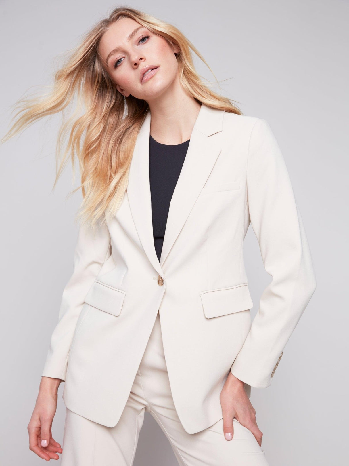 Charlie B Women's Solid Blazer - A&M Clothing & Shoes - Westlock