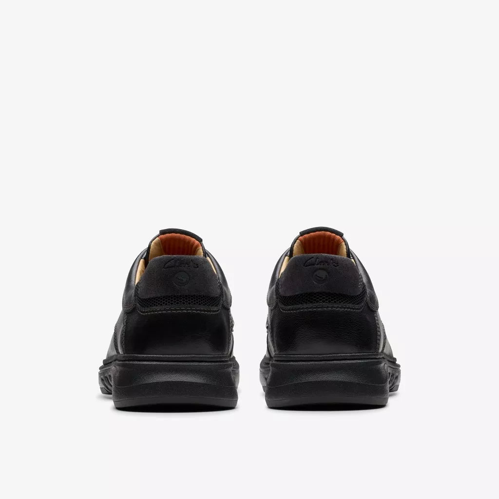 Clarks Men's Un Briley Pace Shoes Wide - A&M Clothing & Shoes