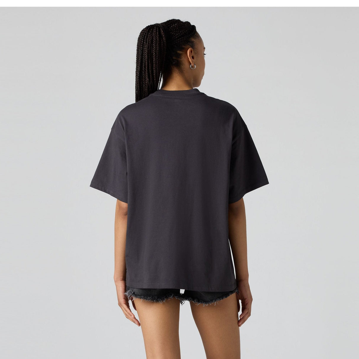 Levi's Women's Graphic Short Stack Tee Pretty Wolves - A&M Clothing & Shoes - Westlock