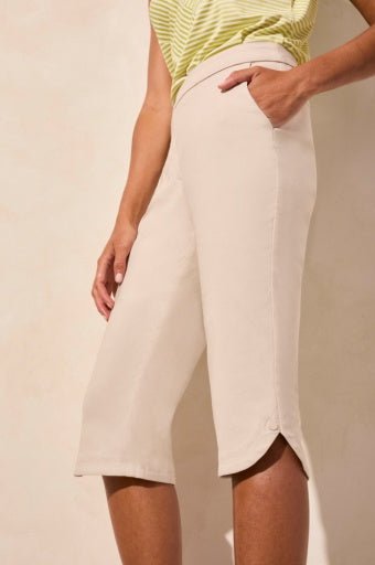 Tribal Women's Flatten It Pull On Capris - A&M Clothing & Shoes - Westlock