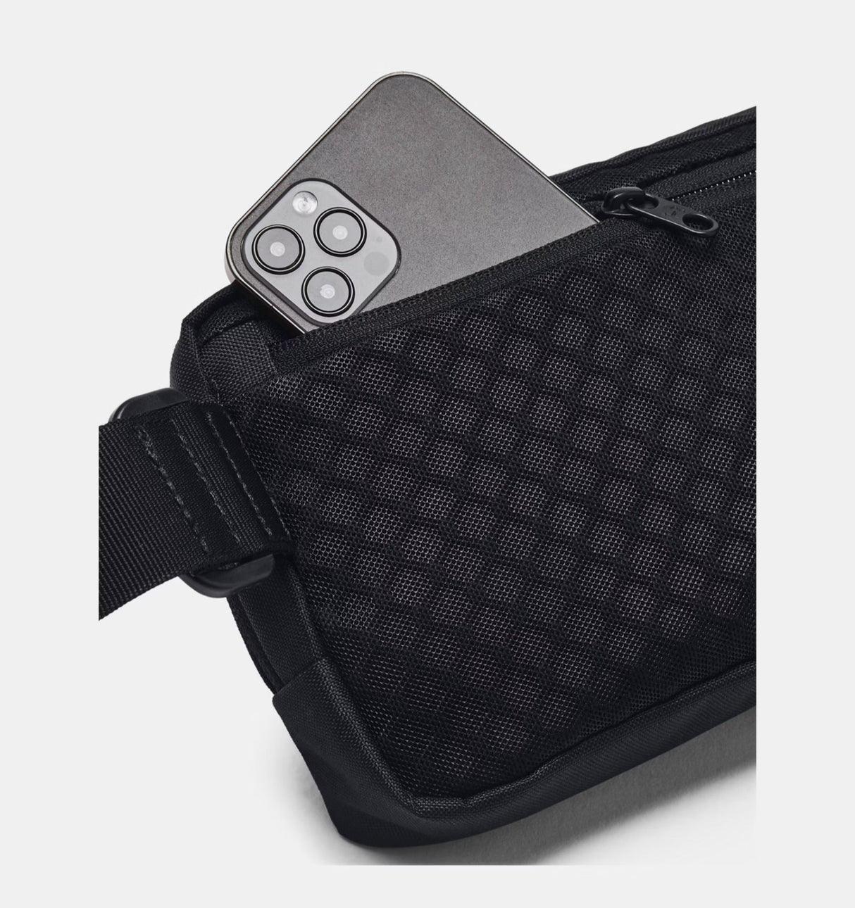 Under Armour Essential Crossbody Waist Bag - A&M Clothing & Shoes - Westlock