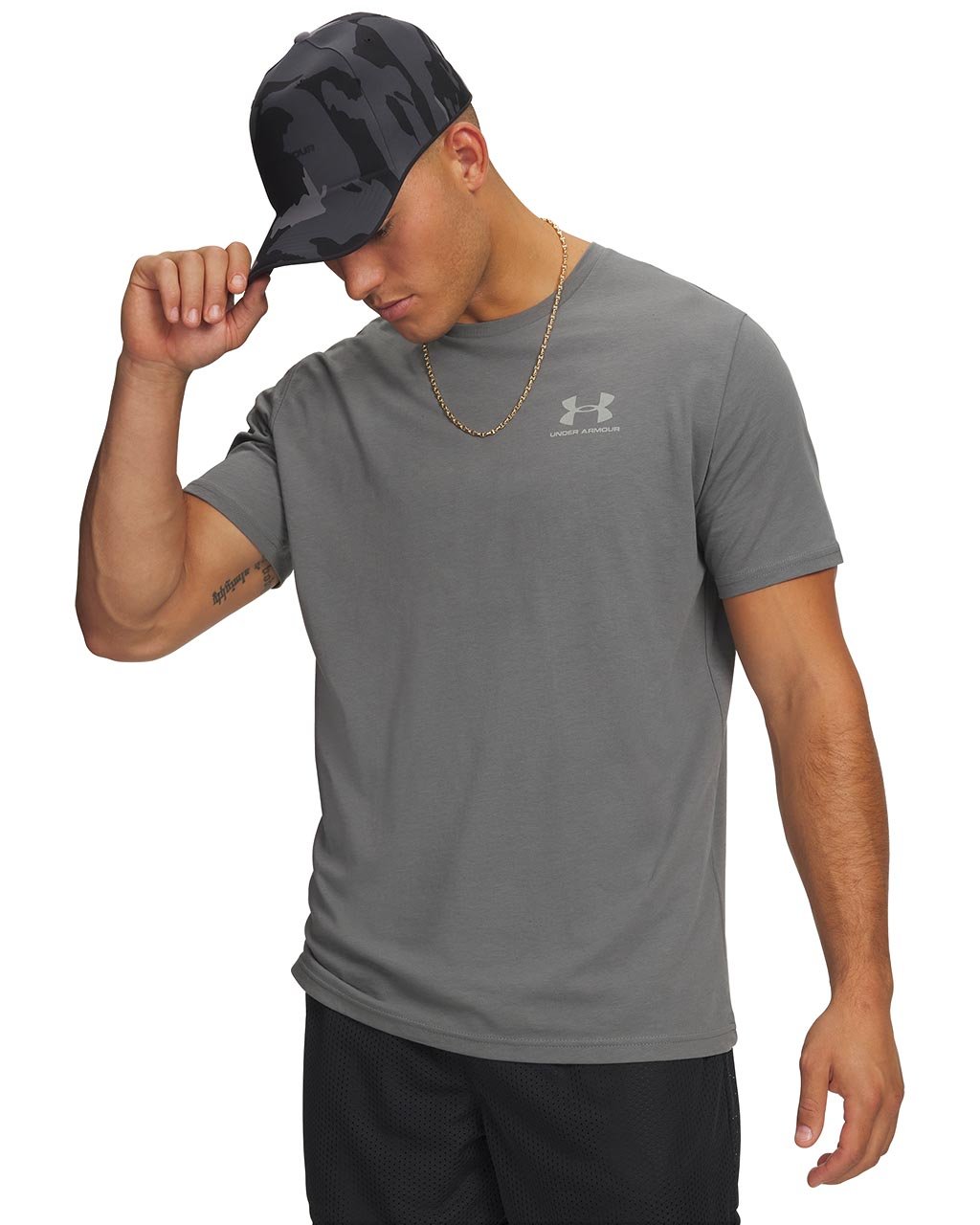 Under Armour Men's Left Chest SS Workout T-Shirt - A&M Clothing and Shoes
