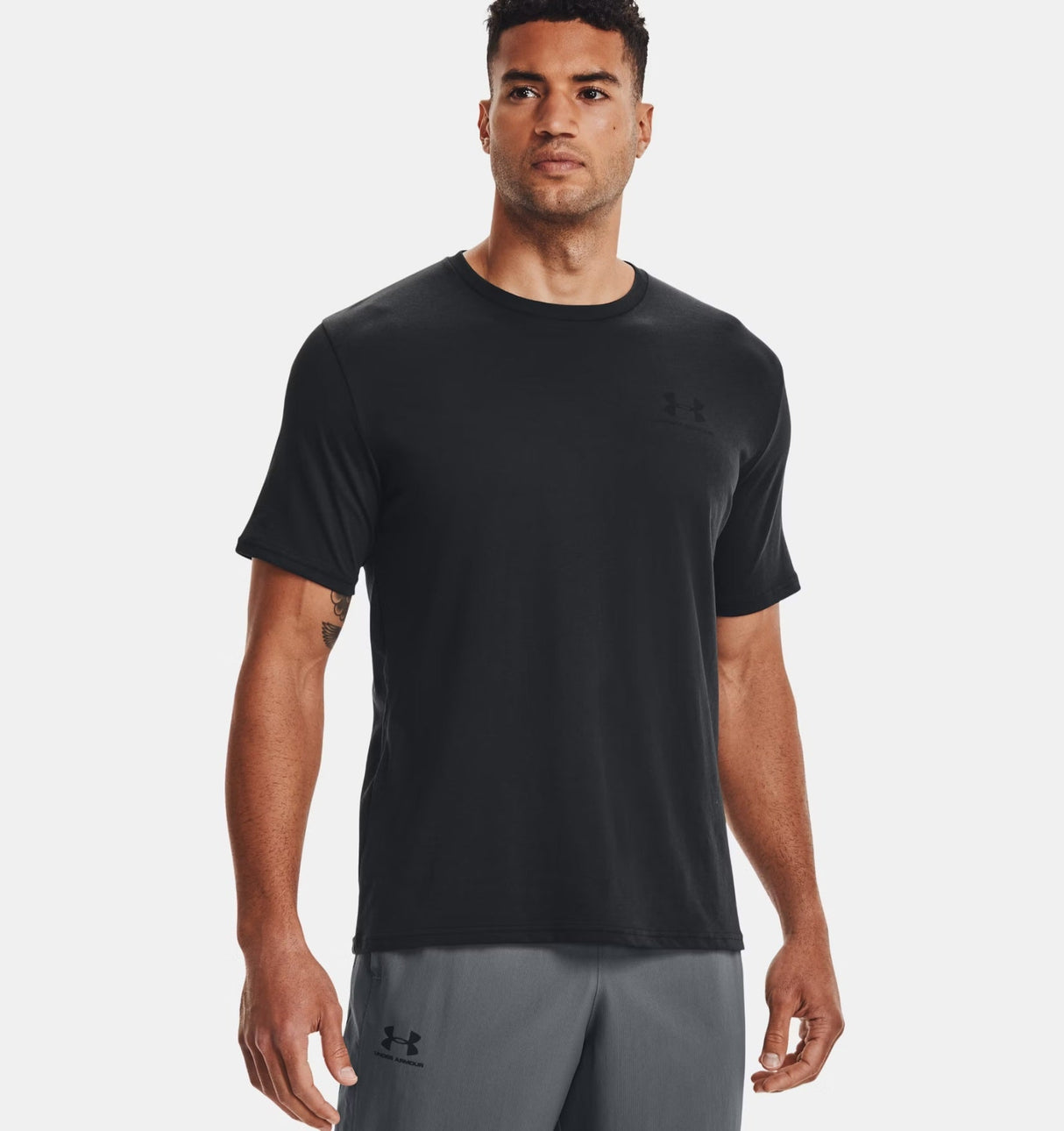 Under Armour Men's Left Chest SS Workout T-Shirt - A&M Clothing & Shoes - Westlock