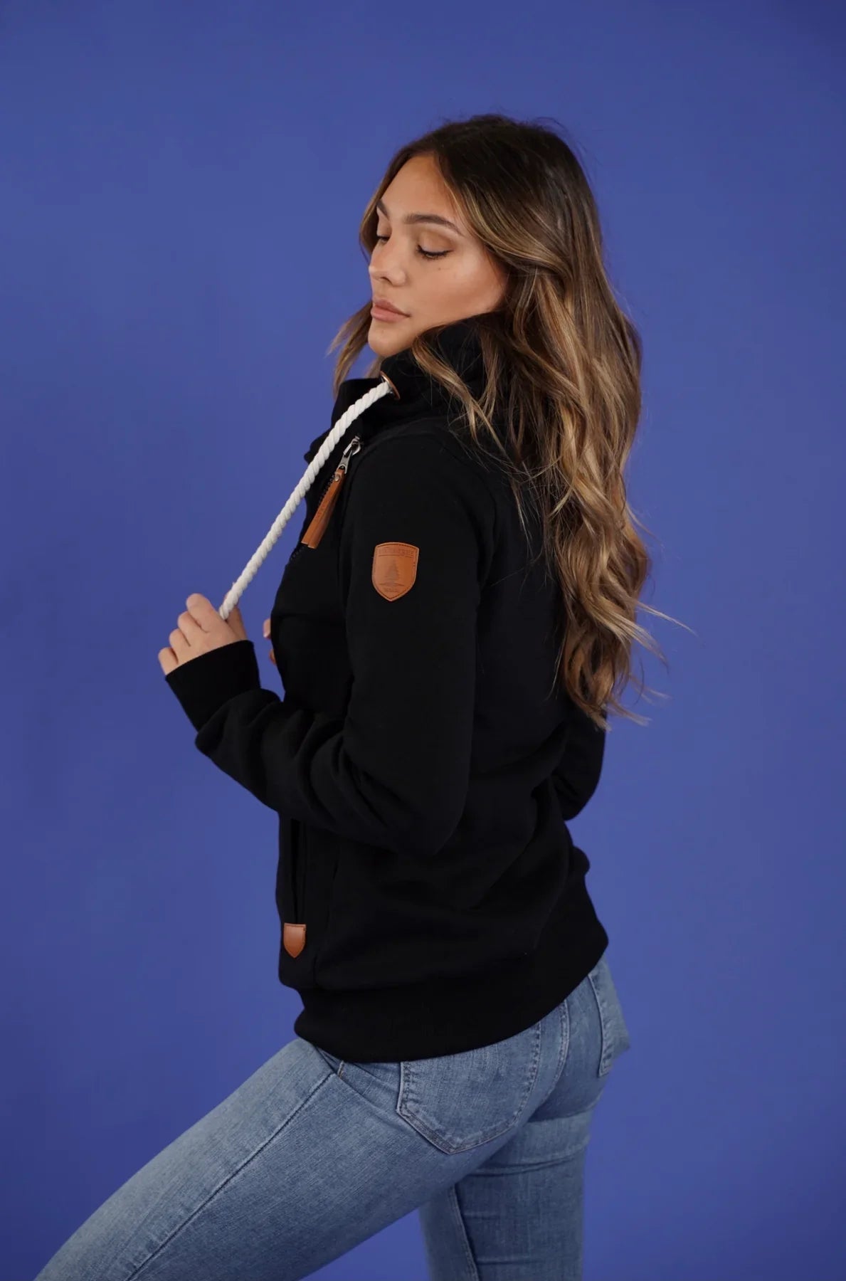 Wanakome Women's Hestia Zip Cowl Neck - A&M Clothing & Shoes - Westlock
