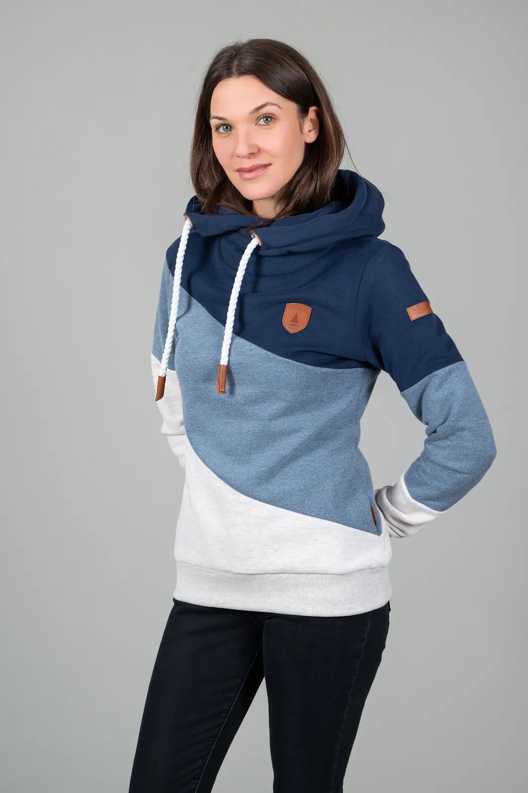 Wanakome Women's Selene Hoodie - A&M Clothing & Shoes - Westlock
