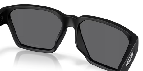 Oakley Men's Briza Matte Prizm Polar Injected Sunglasses - Black