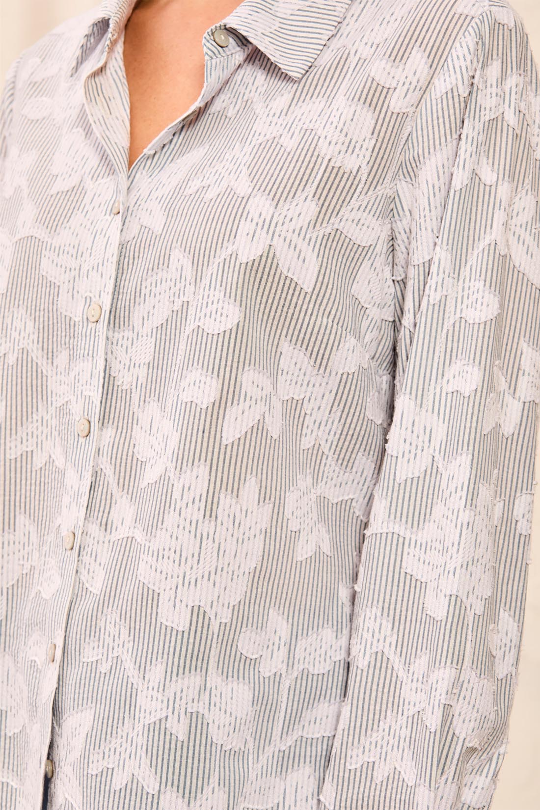 Tribal Women's Floral Textured Jacquard Collared Button-Front Blouse