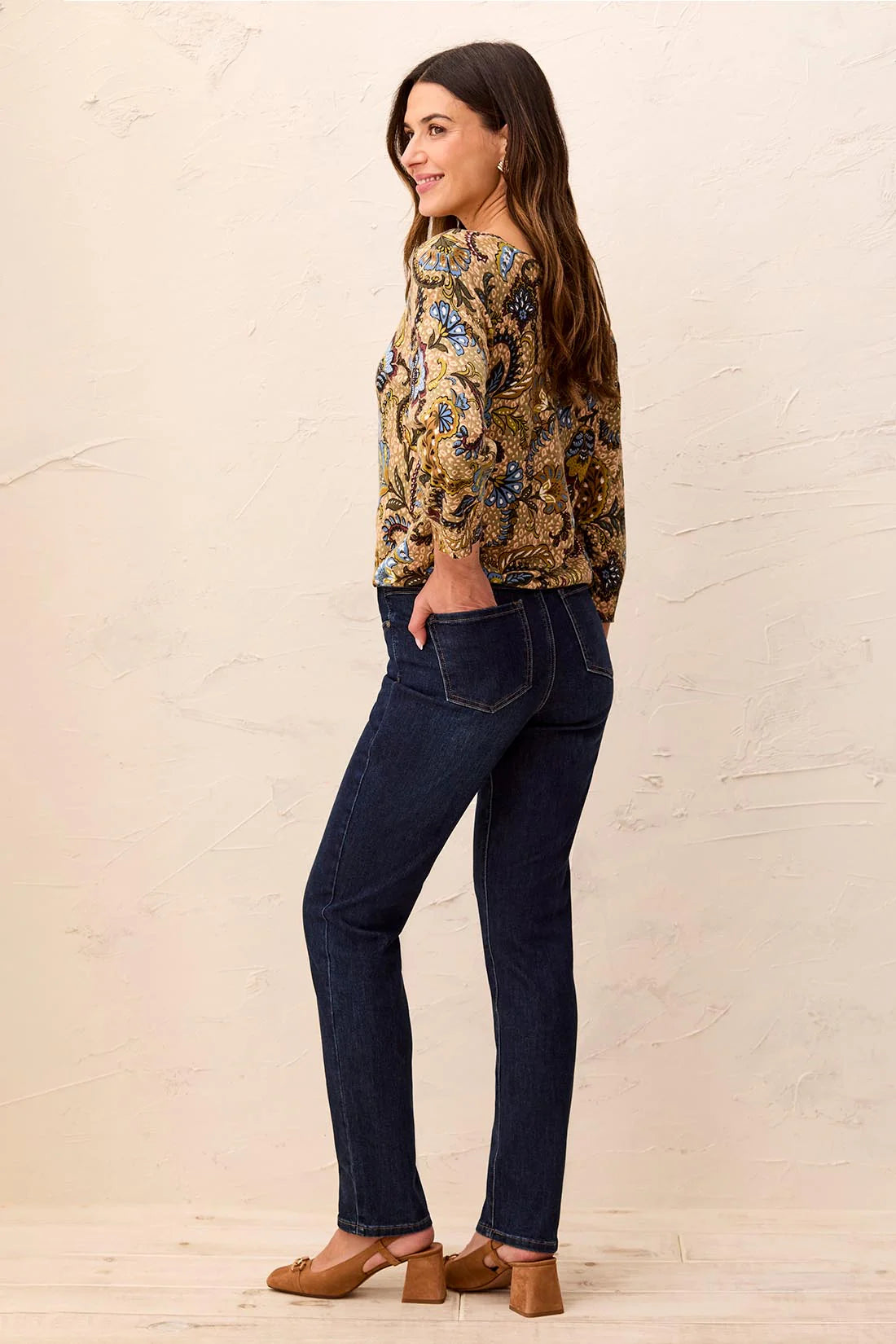 Tribal Women's Sophia Curvy Fit Straight Leg Jeans