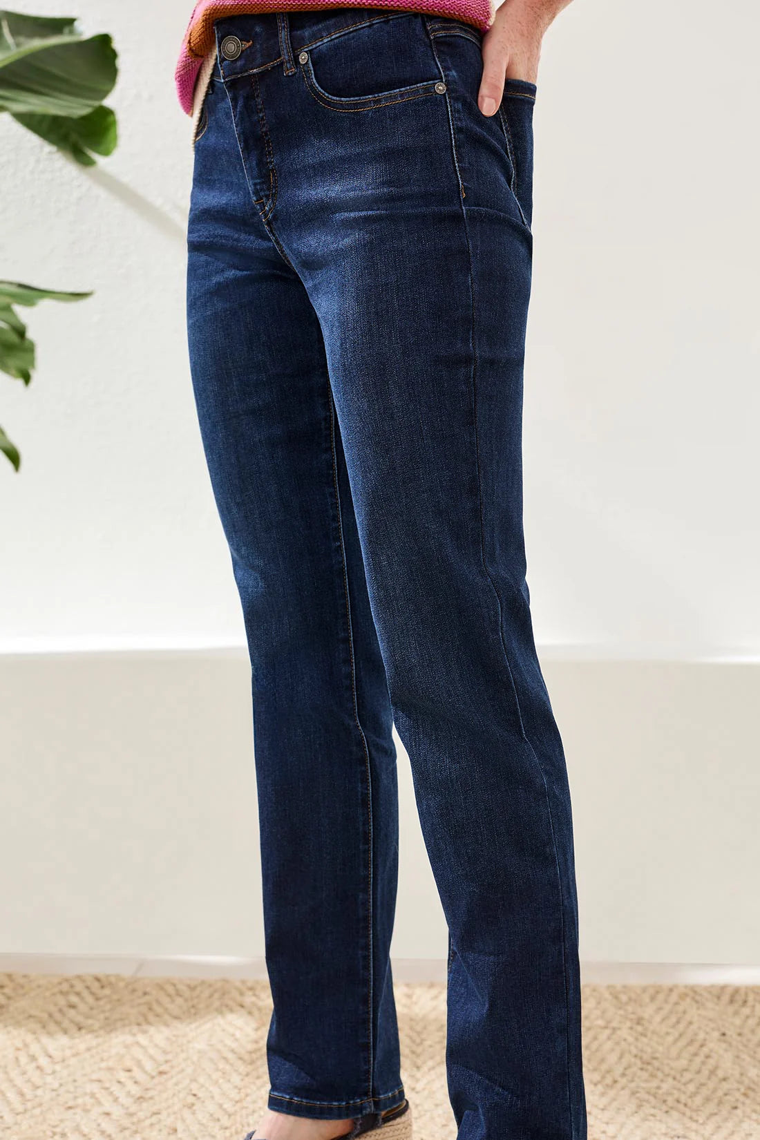 Tribal Women's Sophia Curvy Fit Straight Leg Petite Jeans