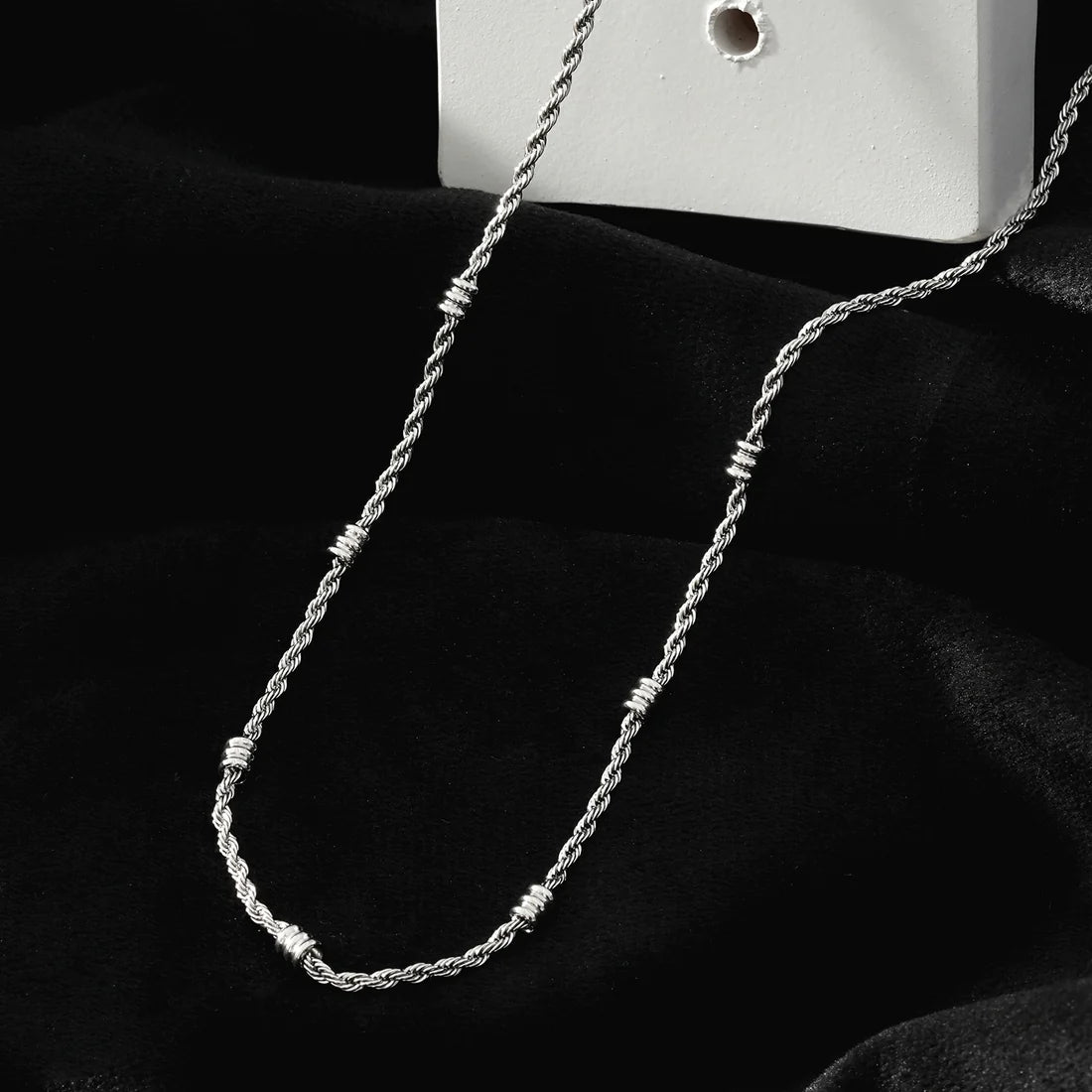 Hackney Nine Lemoges Silver Chain