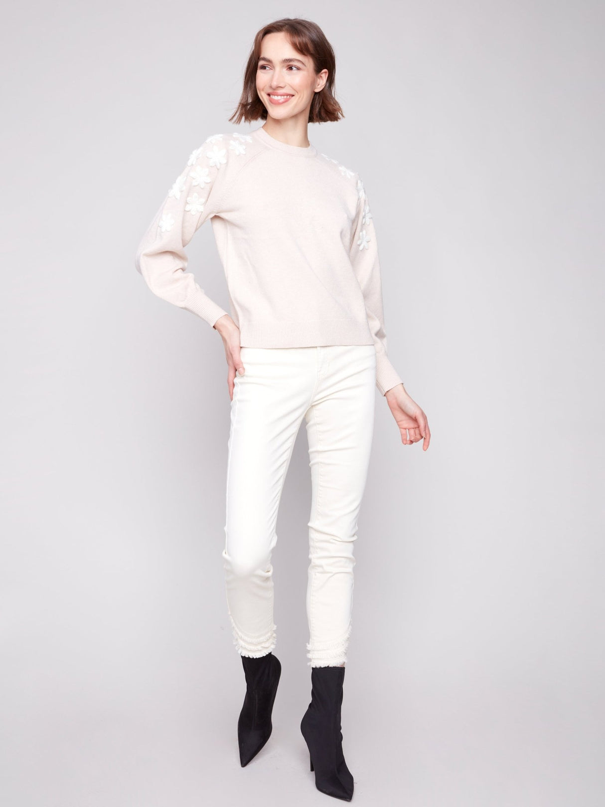 Charlie B Women's Crew Neck Embroidery Sweater - A&M Clothing & Shoes - Westlock