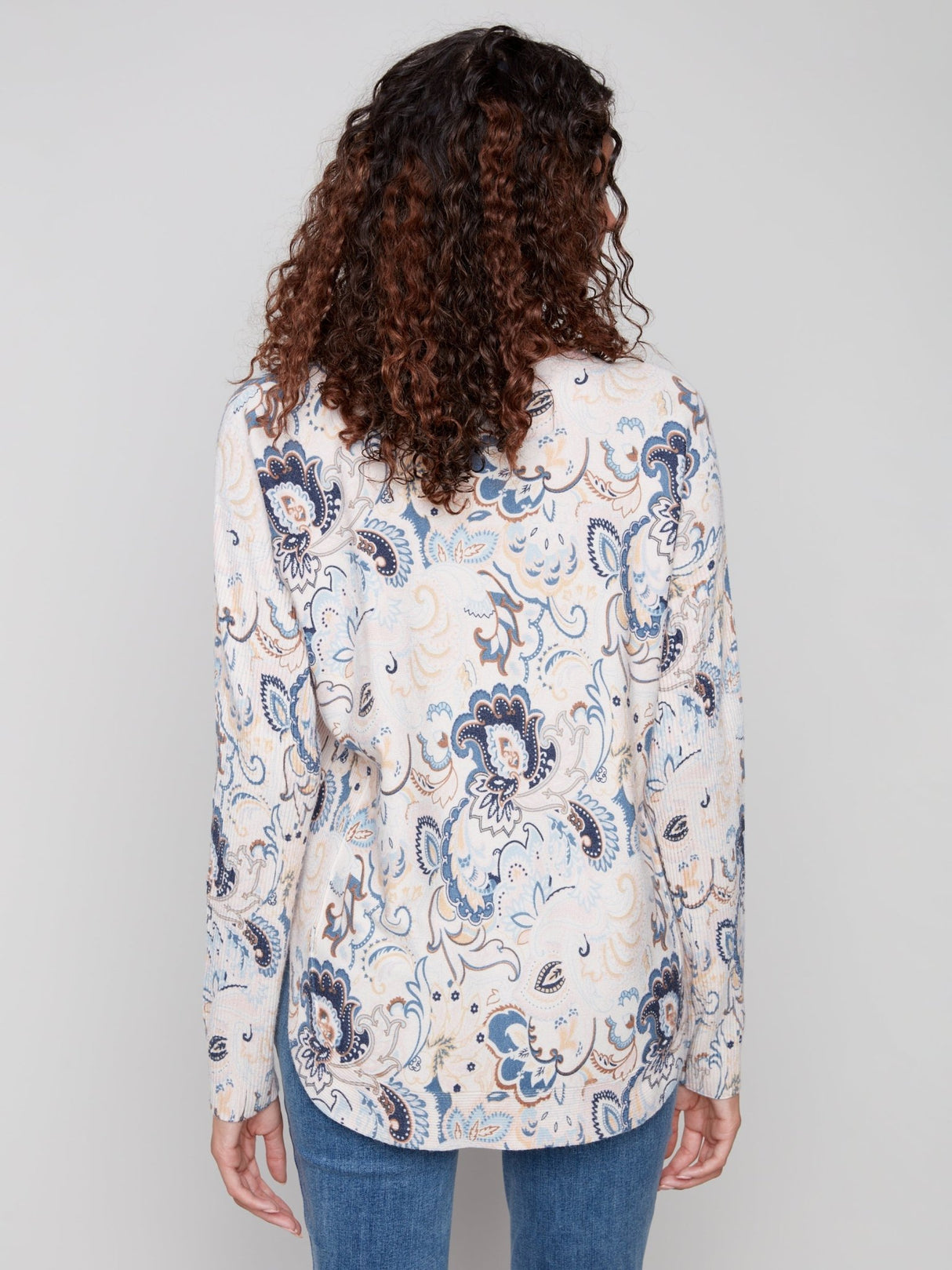 Charlie B Women's Printed Rounded Hem Sweater - A&M Clothing & Shoes - Westlock