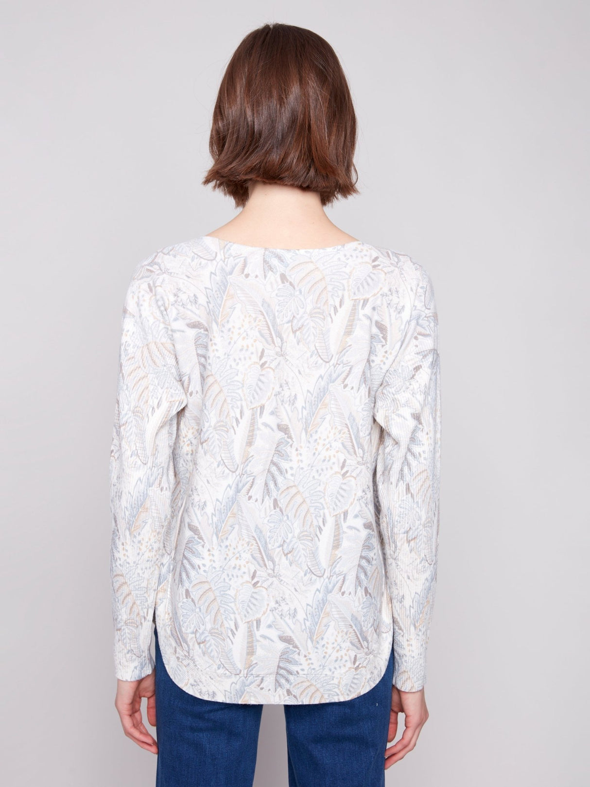 Charlie B Women's Printed Rounded Hem Sweater - A&M Clothing & Shoes - Westlock