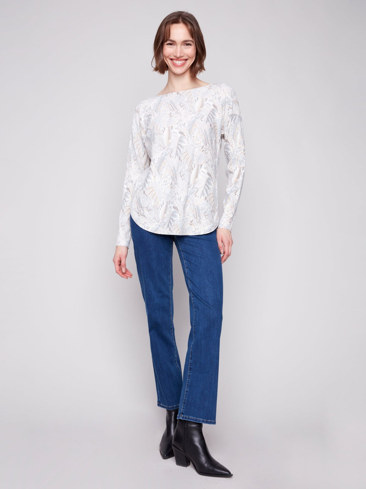 Charlie B Women's Printed Rounded Hem Sweater - A&M Clothing & Shoes - Westlock