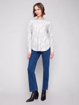Charlie B Women's Printed Rounded Hem Sweater - A&M Clothing & Shoes Westlock