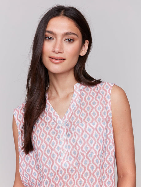 Charlie B Women's Printed Sleeveless Shirt - Waves