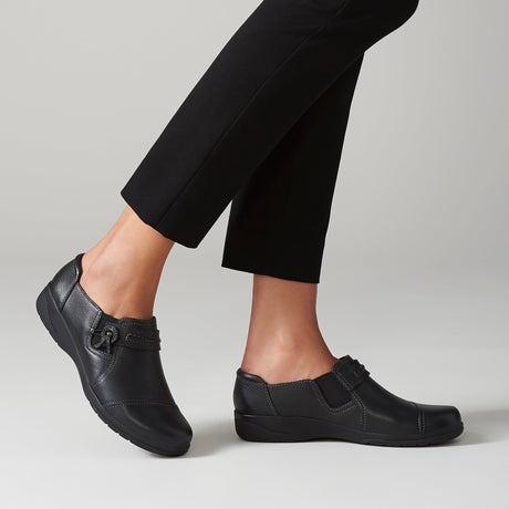 Clarks Women's Cheyn Madi Slip On Shoes Wide - Black
