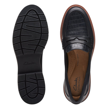 Clarks Women's Westlynn Ayla Loafer - Black