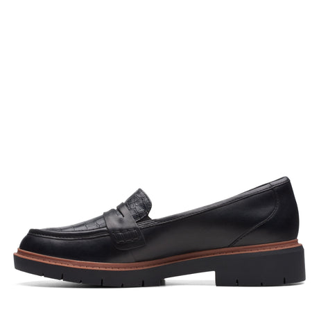 Clarks Women's Westlynn Ayla Loafer - Black