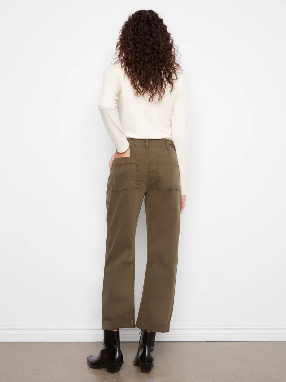 Charlie B Women's Smooth Twill Barrel Leg Patch Pocket Pants