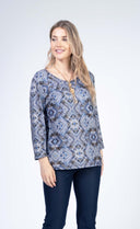 Julia Divina Women's 3/4 Sleeve Top - Light Blue