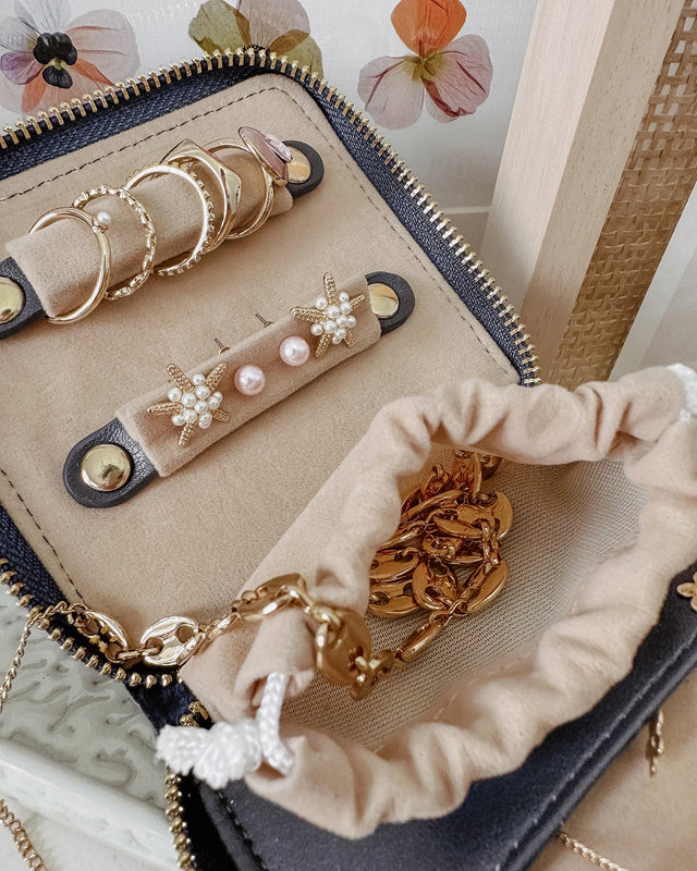 Louenhide Juniper Jewelry Case - A&M Clothing & Shoes - Westlock