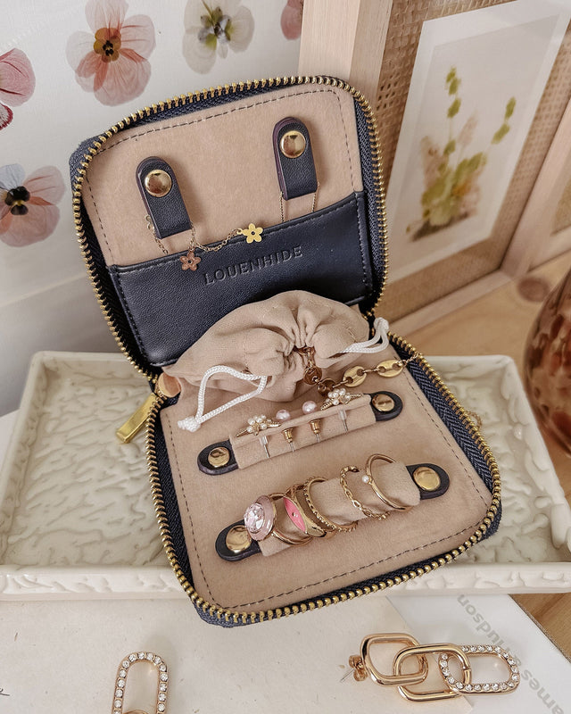 Louenhide Juniper Jewelry Case - A&M Clothing & Shoes - Westlock