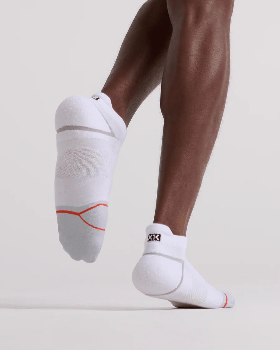Saxx Men's Foot Hold Low Show Socks - A&M Clothing & Shoes - Westlock