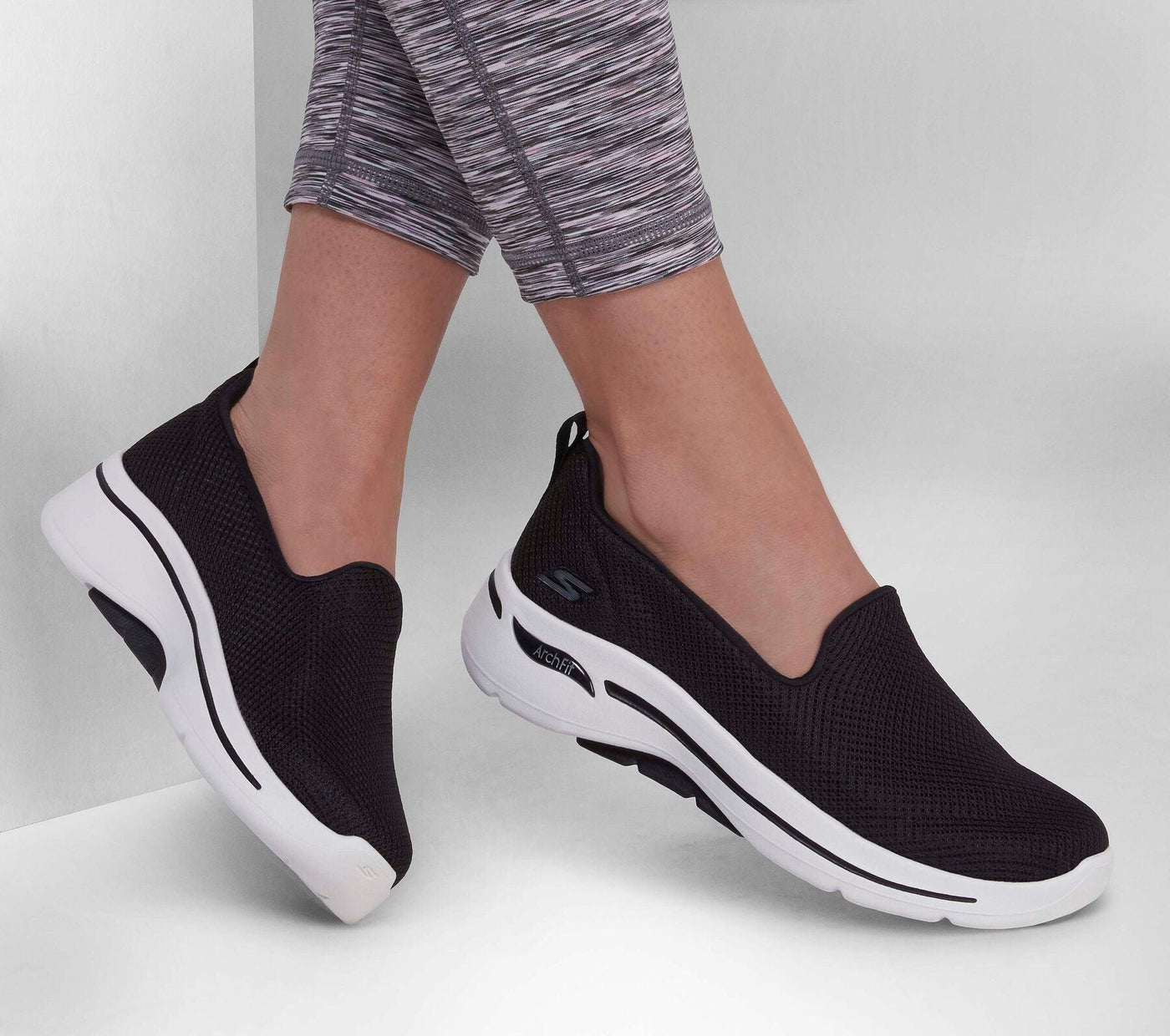 Skechers Women's Go Walk Arch Fit Shoes - Skechers - A&M Clothing & Shoes - Westlock AB