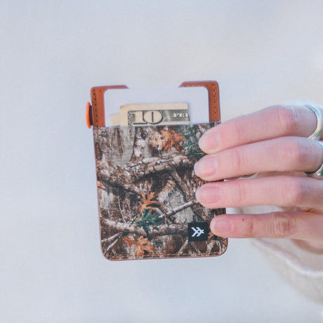 Thread Vertical Wallet - Realtree