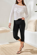 Tribal Women's Flatten It Pull On Snap Vent Capris - Black