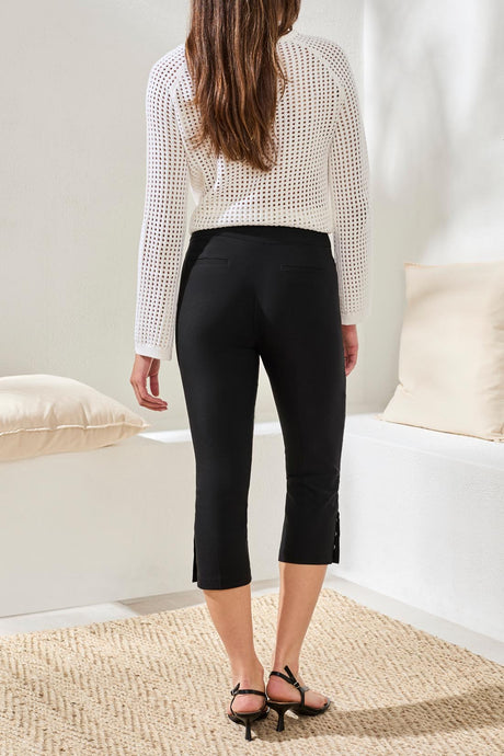 Tribal Women's Flatten It Pull On Snap Vent Capris - Black