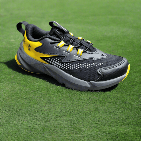 UA Kids Boys' Scramjet 6 AL Running Shoe - Black/Taxi