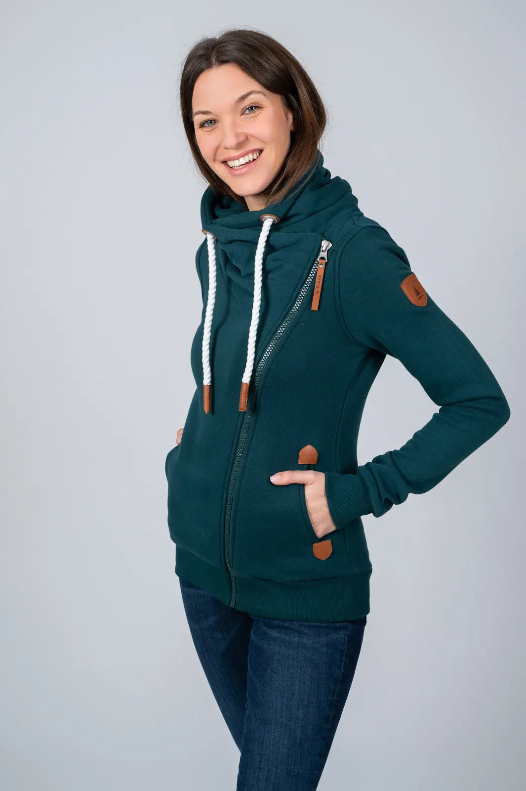 Wanakome Women's Hestia Zip Cowl Neck