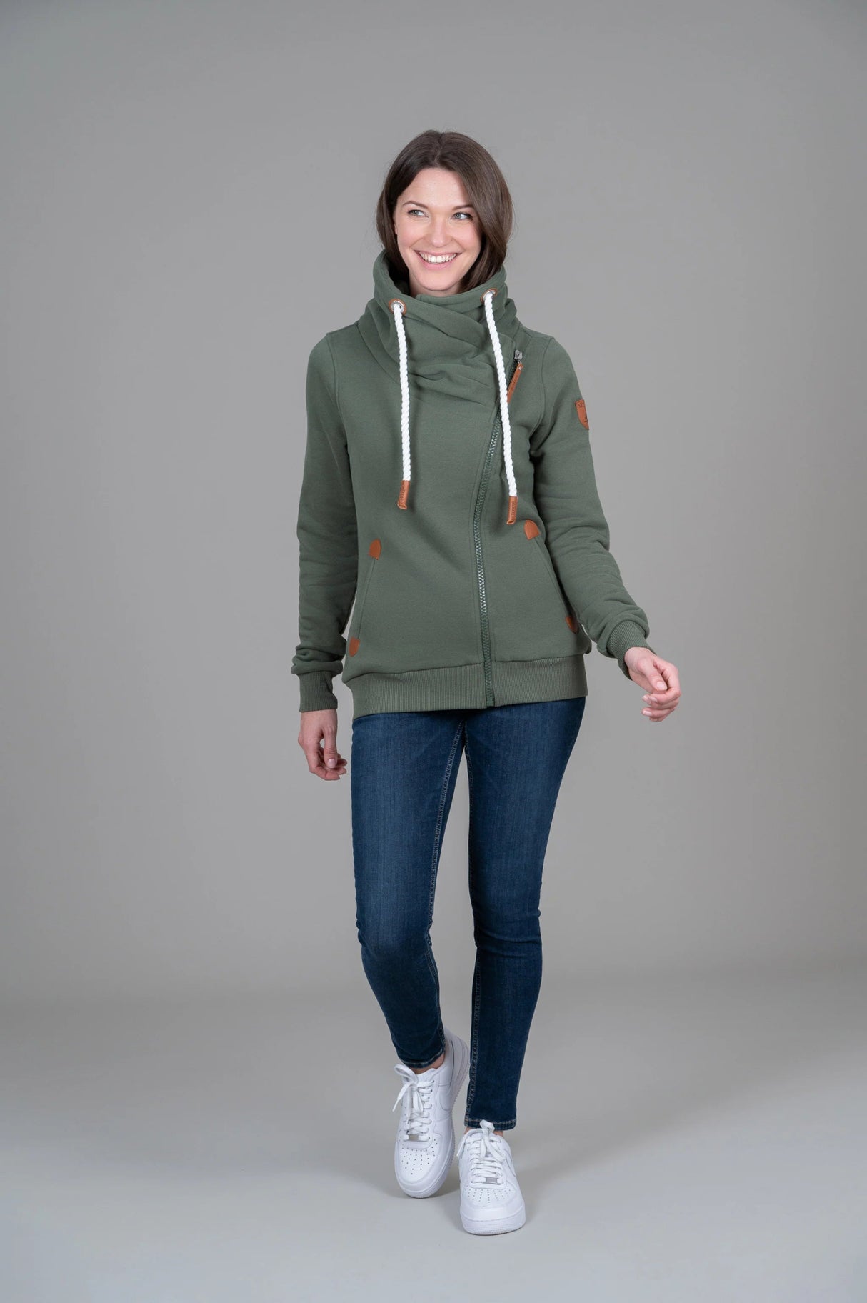 Wanakome Women's Hestia Zip Cowl Neck - A&M Clothing & Shoes - Westlock