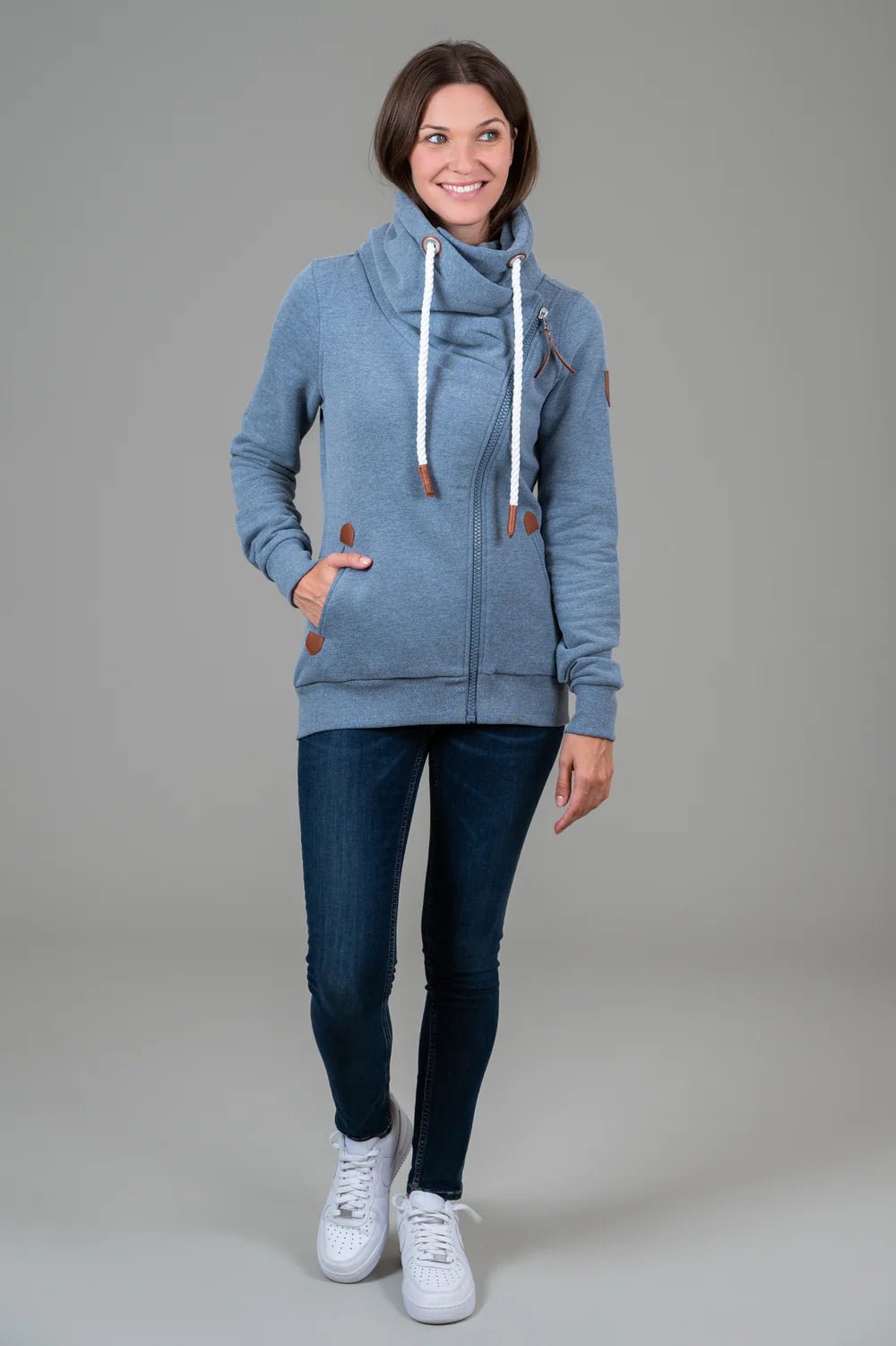 Wanakome Women's Hestia Zip Cowl Neck - A&M Clothing & Shoes - Westlock