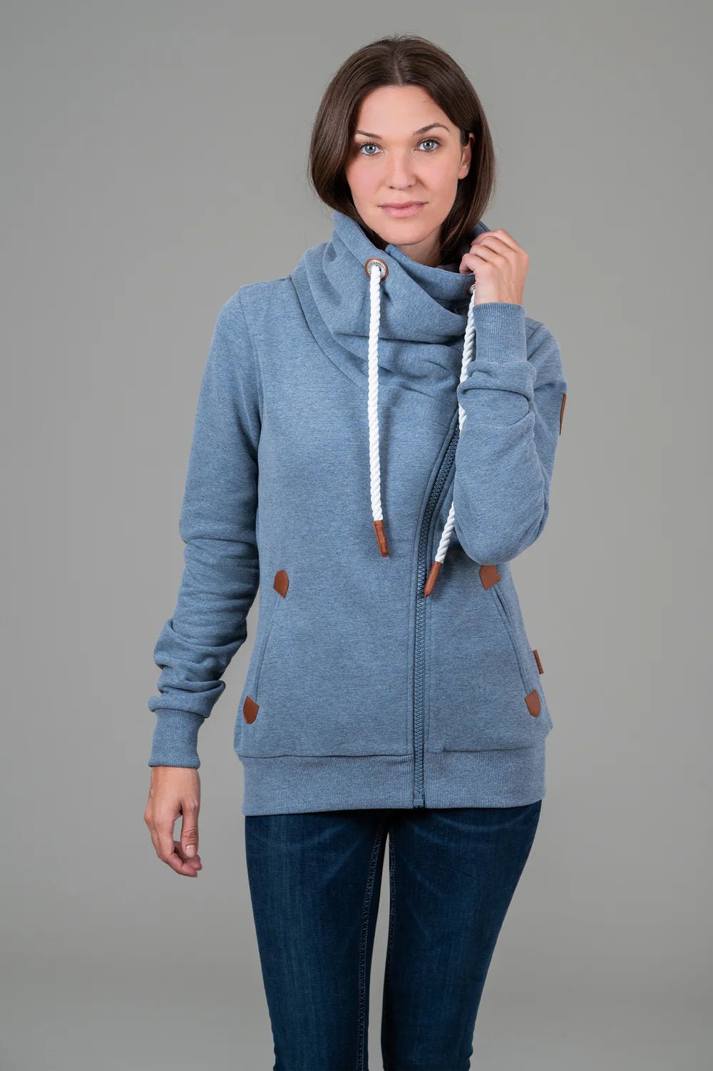 Wanakome Women's Hestia Zip Cowl Neck - A&M Clothing & Shoes - Westlock
