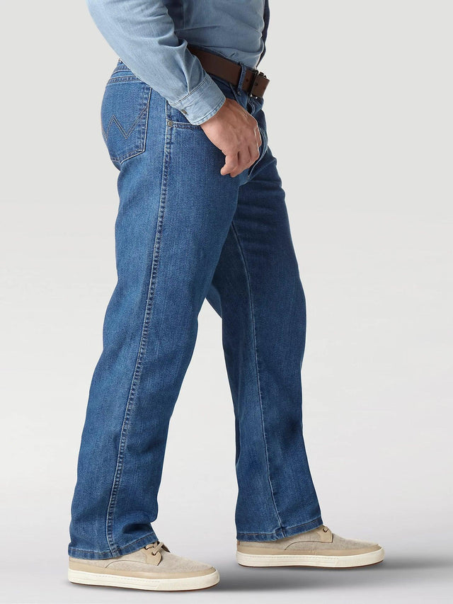 Wrangler Men's Relaxed Stretch Jeans - A&M Clothing & Shoes - Westlock