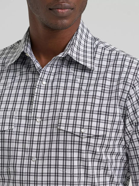 Wrangler Men's Wrinkle Resist Short Sleeve Snap Shirt - Black