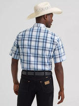 Wrangler Men's Wrinkle Resist Short Sleeve Snap Shirt - A&M Clothing & Shoes